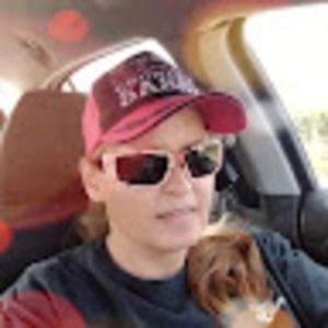 Meet your Posher, Lora